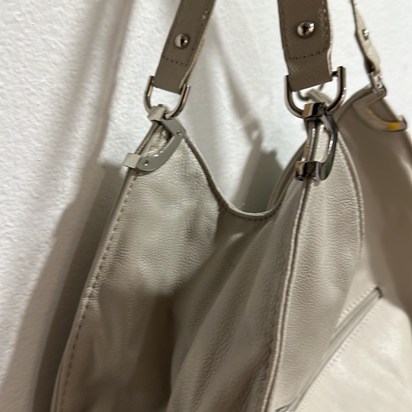 LULU Beige Purse with Silver Hardware - Picture 3 of 8